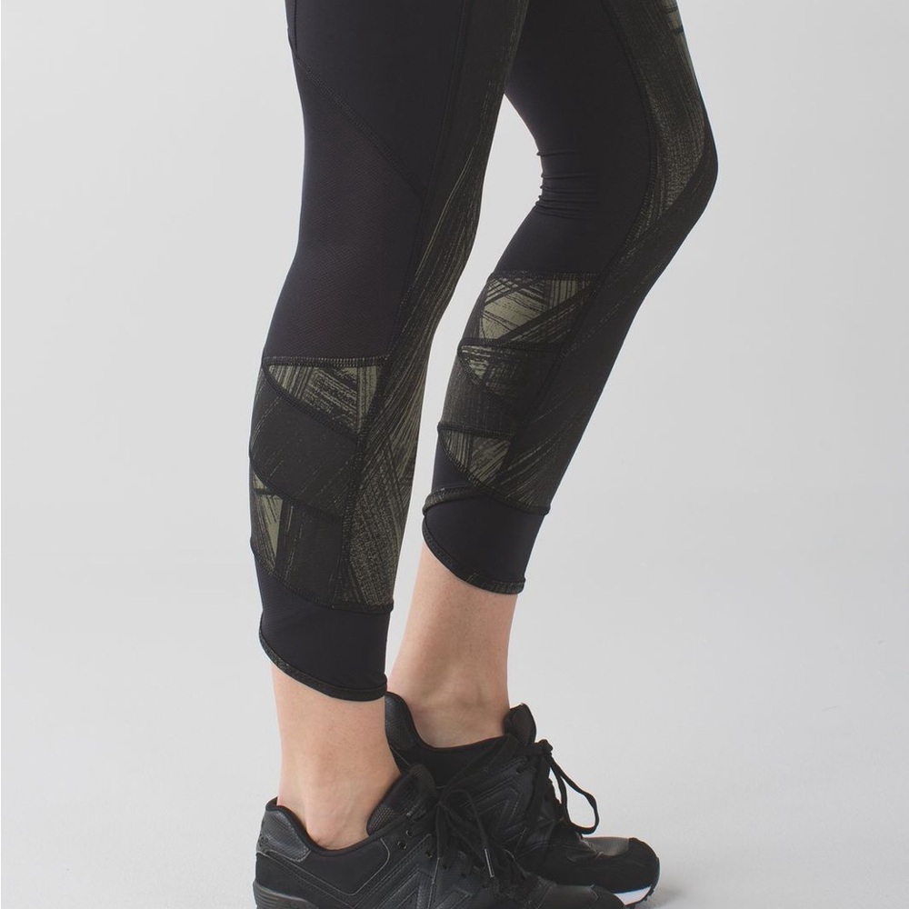 Lululemon Athletica Fresh Mesh Run Crop Leggings Size 6 - Picture 2 of 10